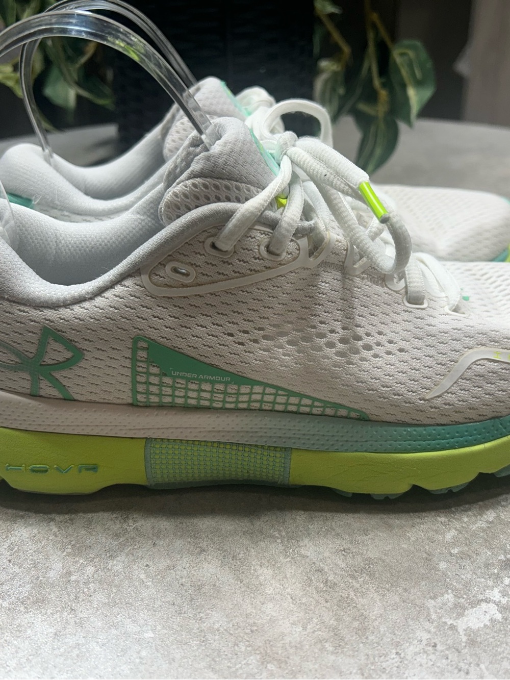 Under Armour Women’s Size 7.5 White Athletic Shoes with Lime and Aqua Accents - Picture 7 of 15